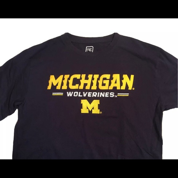 MICHIGAN Navy Blue T-shirt, Sewn Applique Letters, Wolverines, Size Medium - Picture 2 of 3